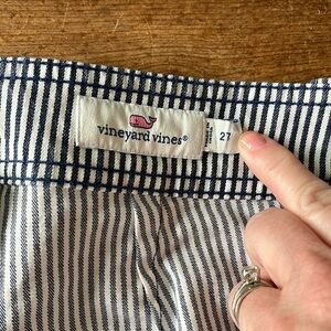 Vineyard vines cute sailor pants, size 27, back pockets trend, light fabric jean